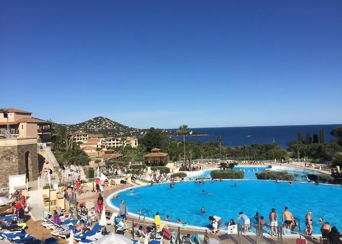Au Paradis شقة