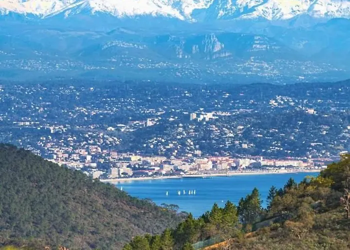 Au Paradis شقة