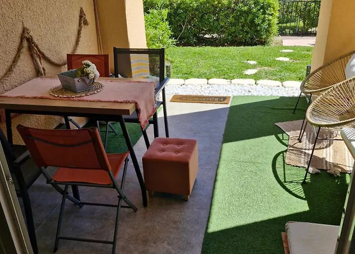 Au Paradis شقة