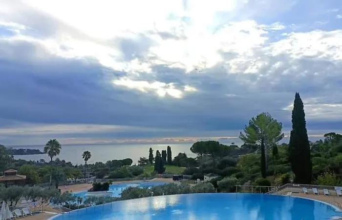 Au Paradis Saint-Raphaël